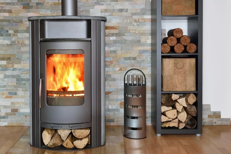 Quelles conditions pour installer un poêle à bois ?